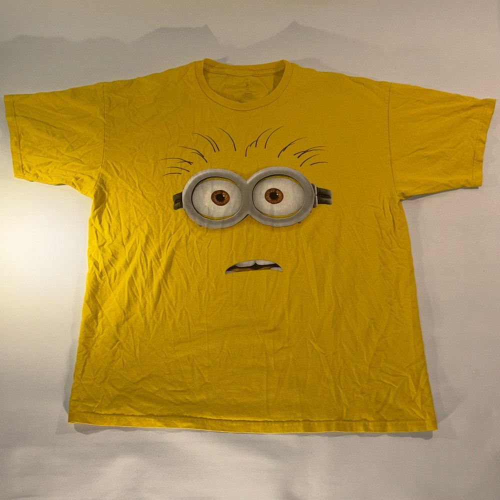 🤓🍌 UNIVERSAL STUDIOS DESPICABLE ME MINION MAYHEM PHIL GRAPHIC YELLOW T-SHIRT